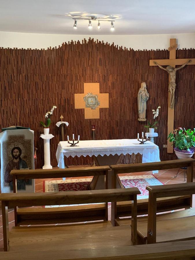 瓦拉爪贡Stabat Mater Casa Di Preghiera住宿加早餐旅馆 外观 照片